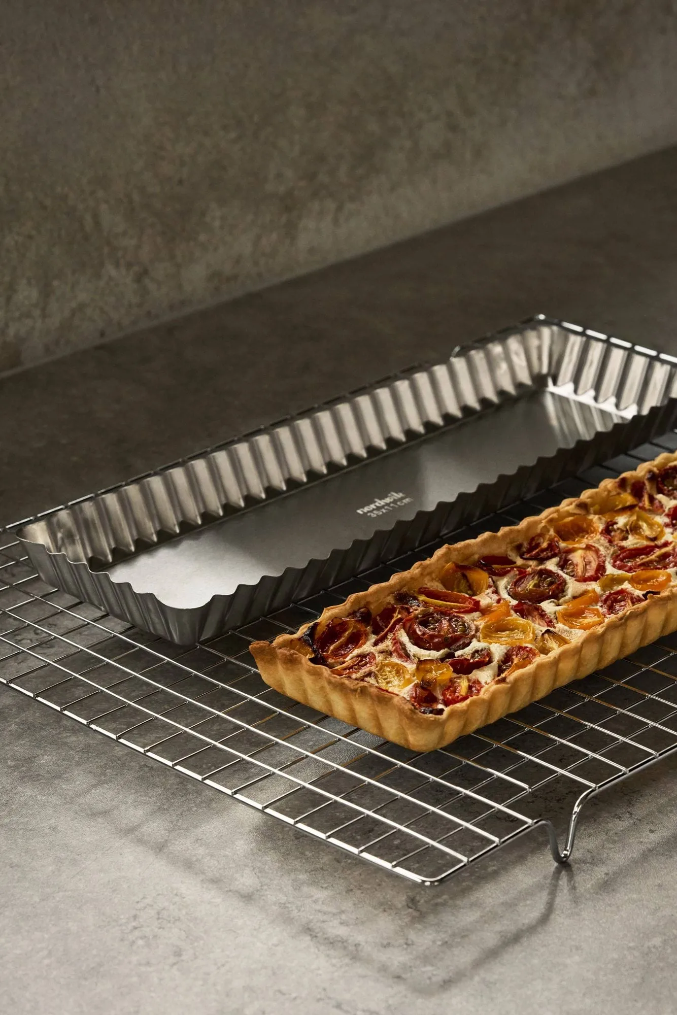 BAKE pie tin with removable base, Rectangular, stainless steel, 35x11 cm Nordwik