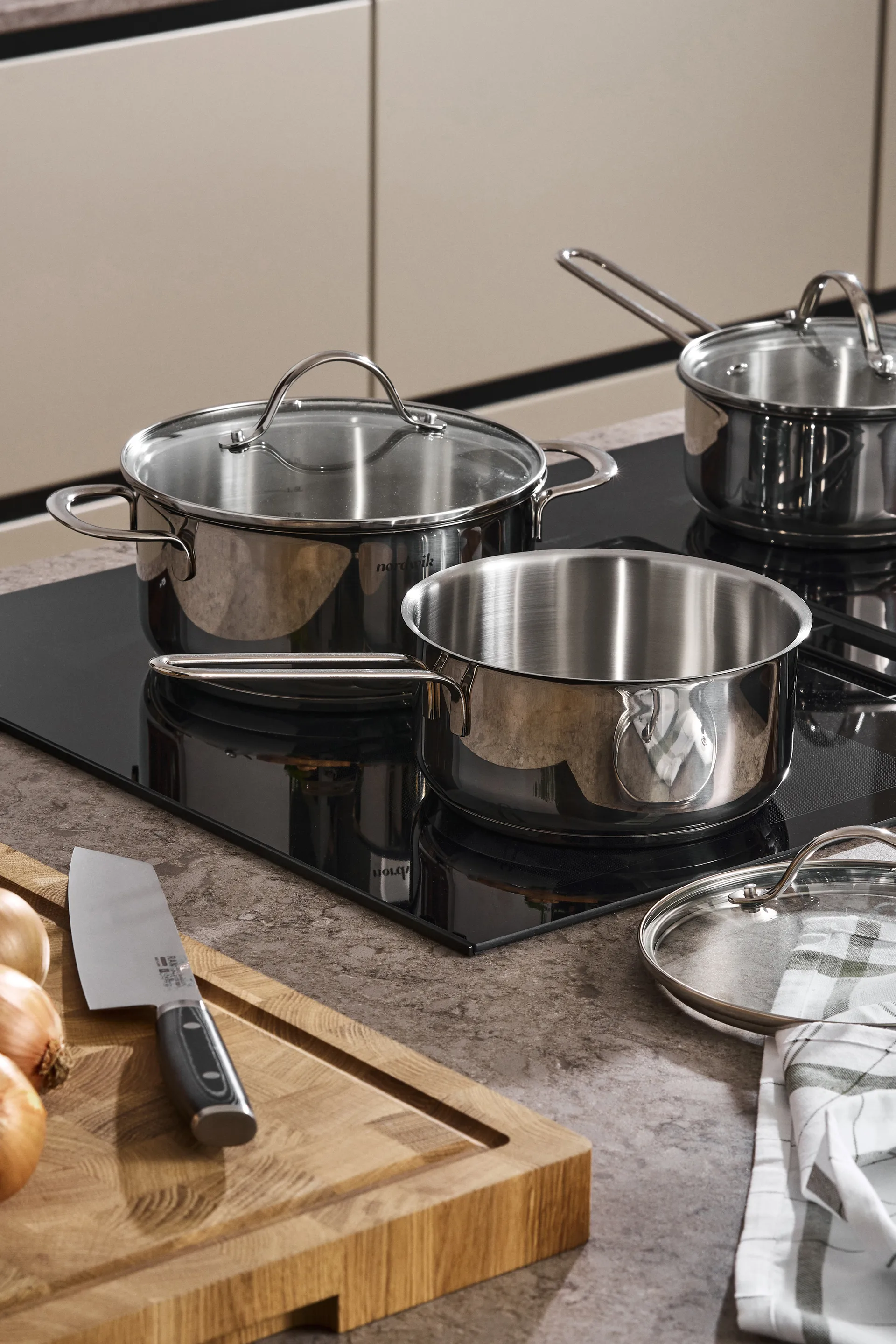 Nordwik saucepan with glass lid 1.9 liter, Stainless steel Nordwik