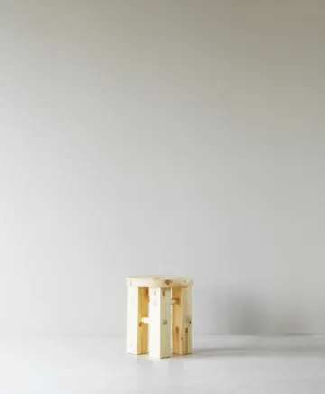 Fyr round stool 45 cm - Pine, Ø40x45 cm - Normann Copenhagen
