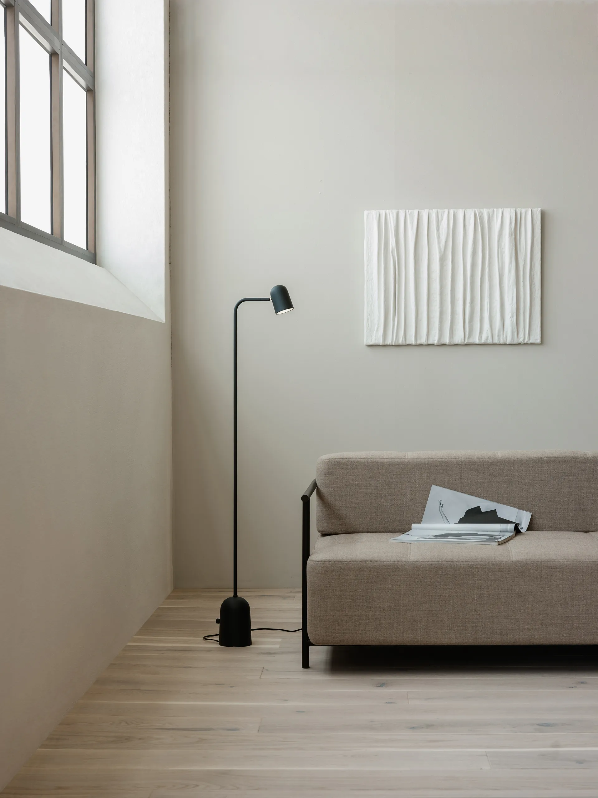 Buddy floor lamp, Black Northern