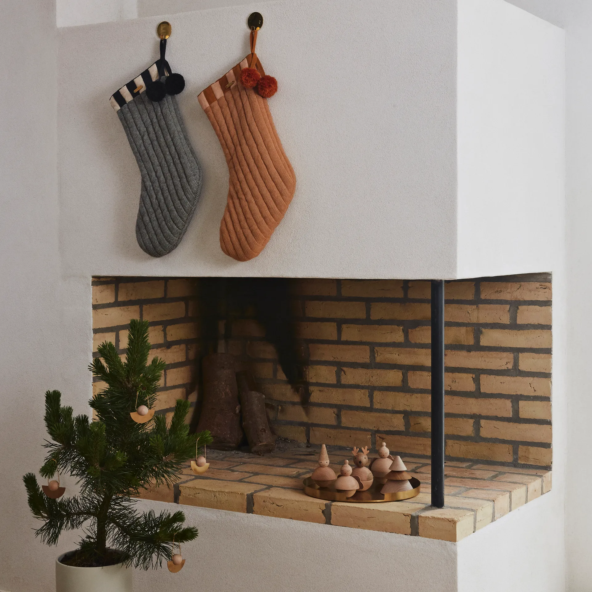 Christmas Elf wooden figure, Oak OYOY
