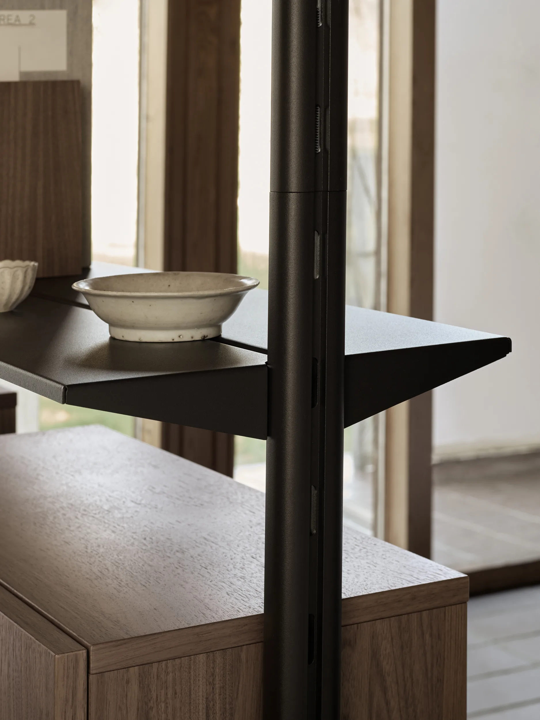 Pira G2 shelving system F C B Black/Walnut 248–255 cm Pira