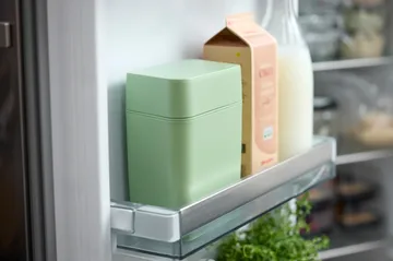 Classic cheese box incl cheese slicer 16.5x10x19 cm - Misty green - Rosti