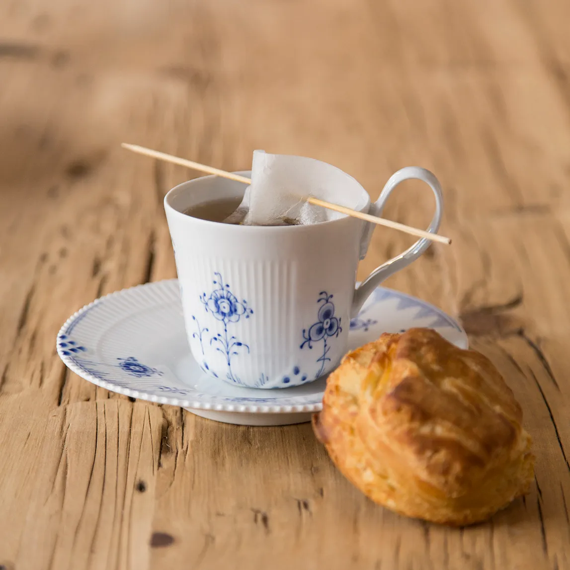 Blue Elements cup with saucer, 25 cl Royal Copenhagen