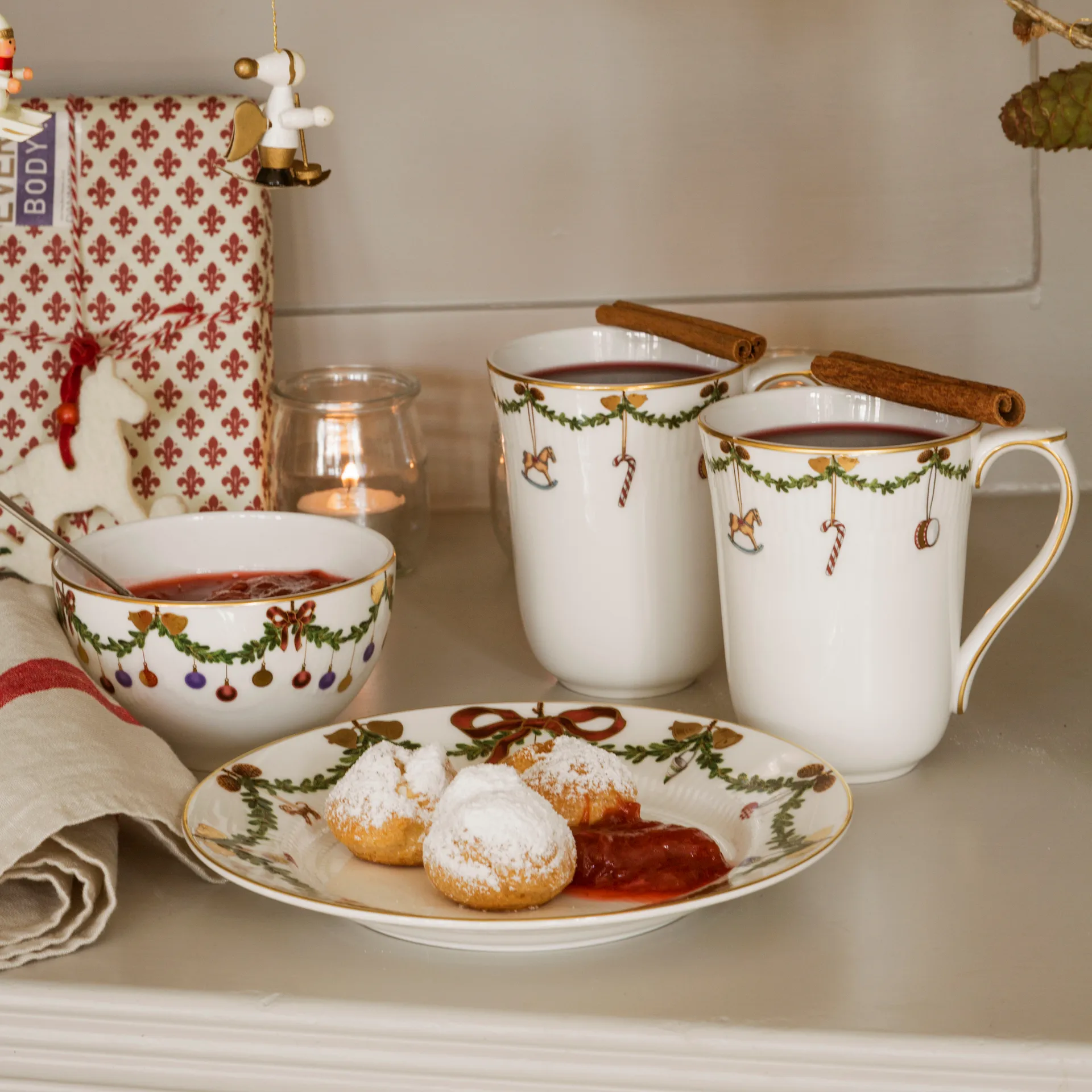 Star Fluted Christmas serving bowl, 30 cl Royal Copenhagen
