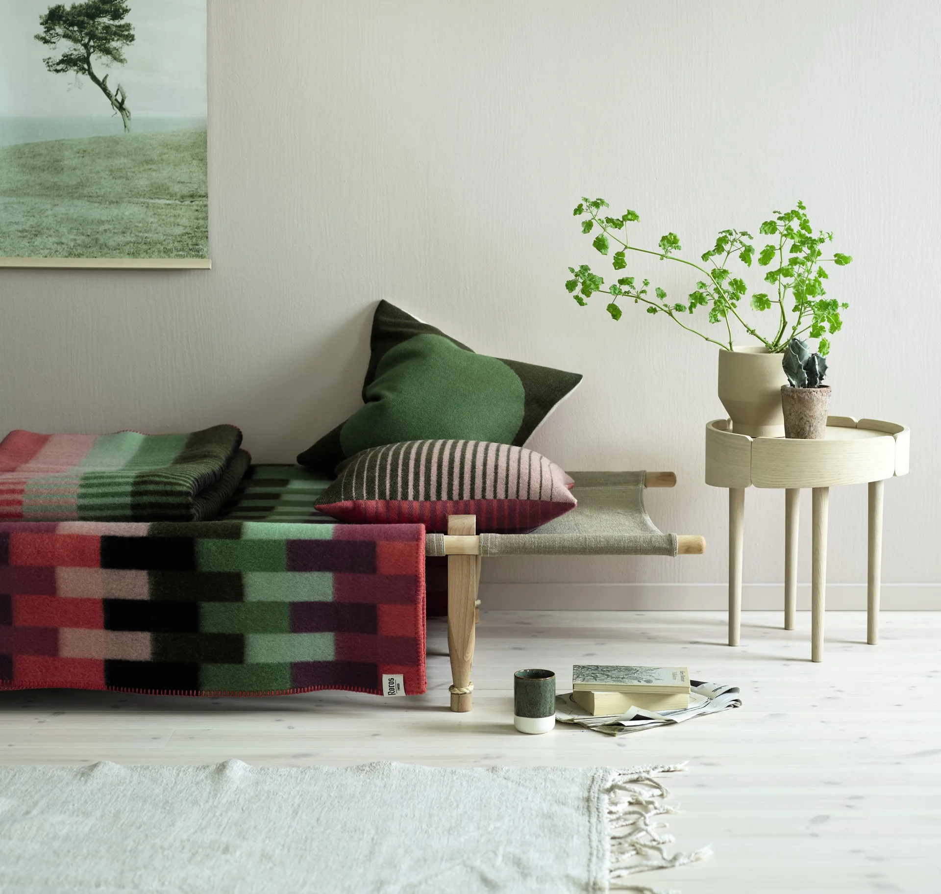 Åsmund bold blanket 135x200 cm, Pink-green Røros Tweed