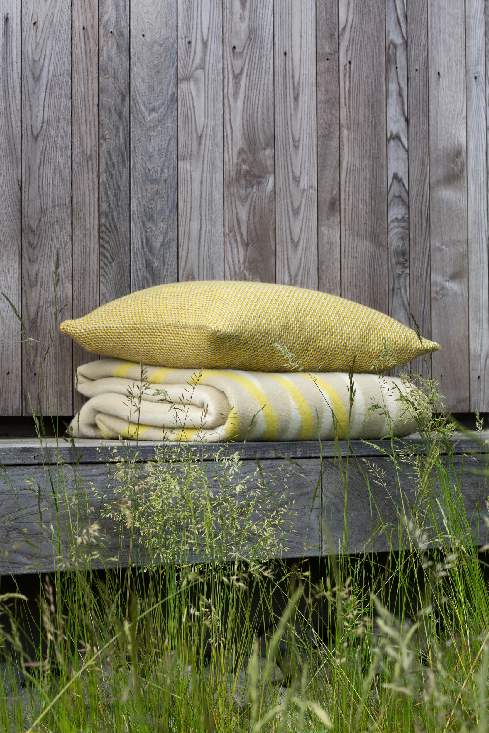 Una cushion 50x50 cm, Ochre Røros Tweed