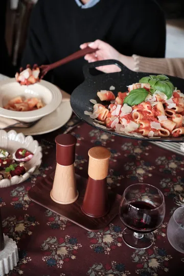 Hanna plate - Wine red - Sagaform