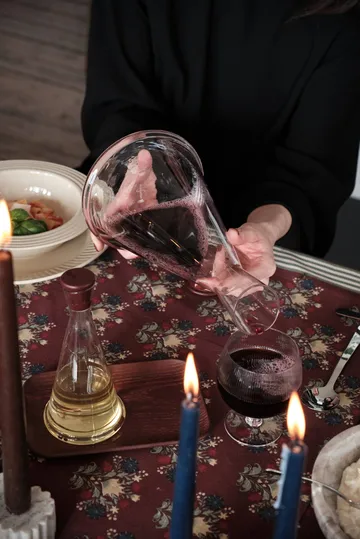 Hanna plate - Wine red - Sagaform