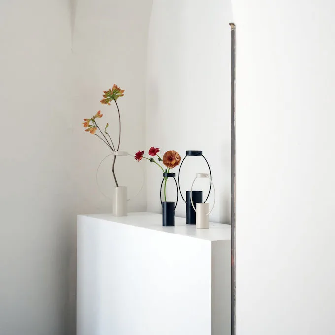 Moon vase 21 cm, black Sagaform