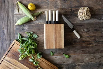 Satake knife block - Acacia, 5 knives, 22.8x18x8 cm - Satake