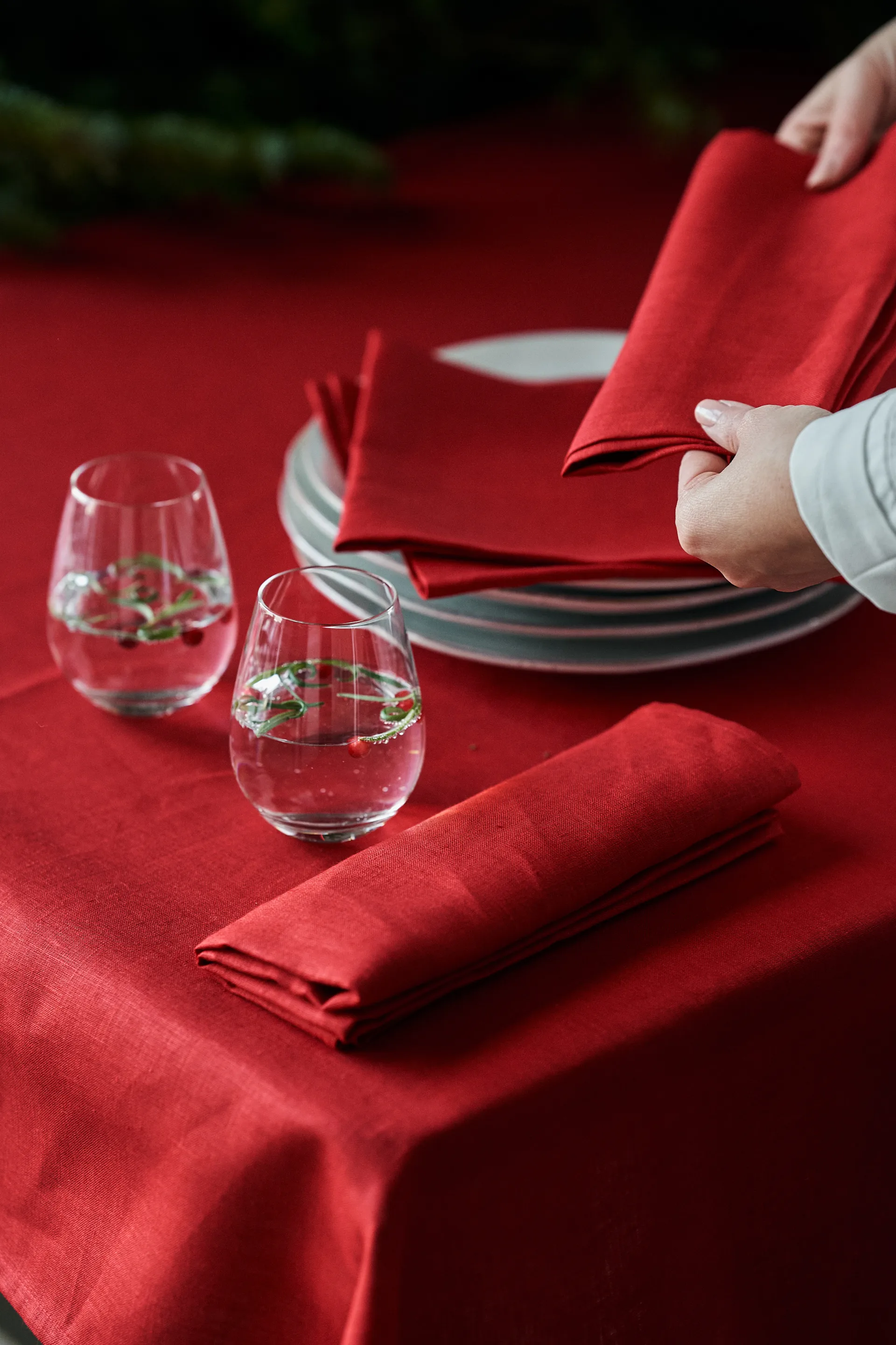 Clean tablecloth 145 x 250 cm, Red Scandi Living