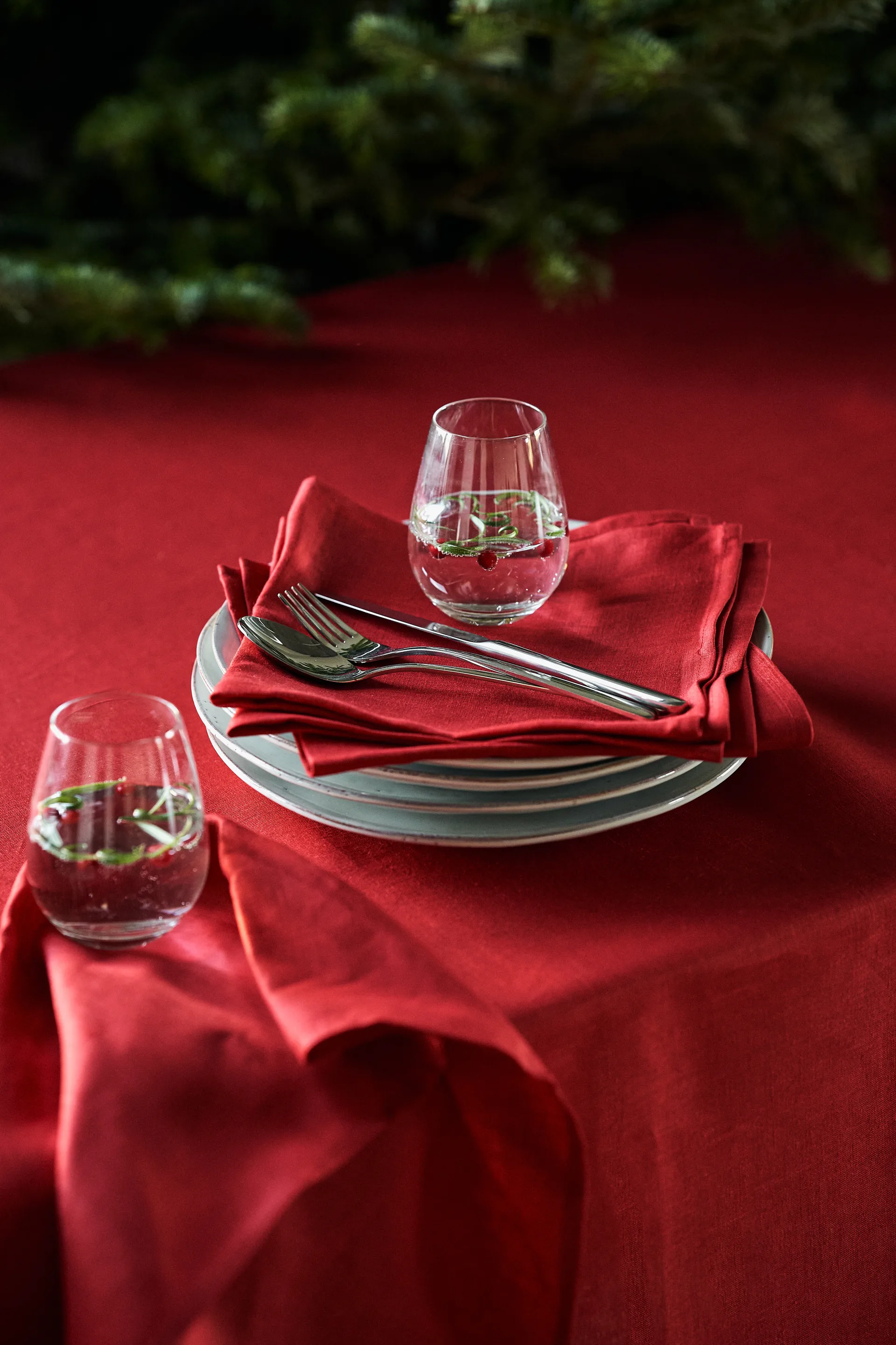 Clean tablecloth 145 x 250 cm, Red Scandi Living