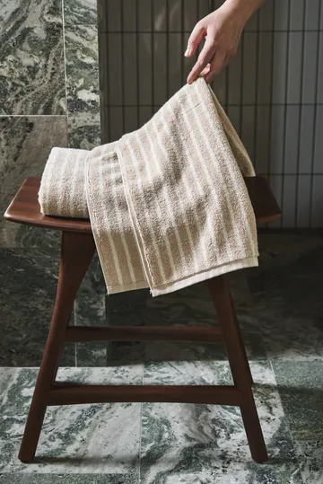 Drift bath towel 70x140 cm - Beige-white - Scandi Living