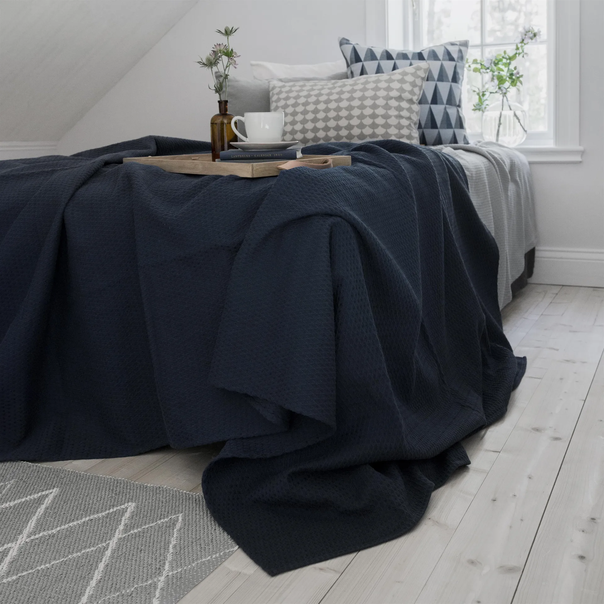 Kimono bed spread 260x260 cm, storm blue Scandi Living