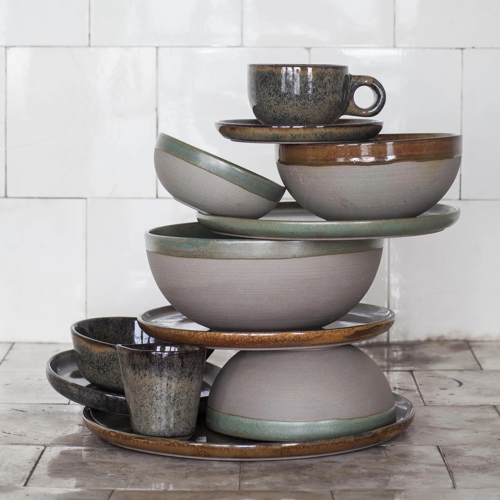 Surface serving bowl 19 cm, camogreen Serax