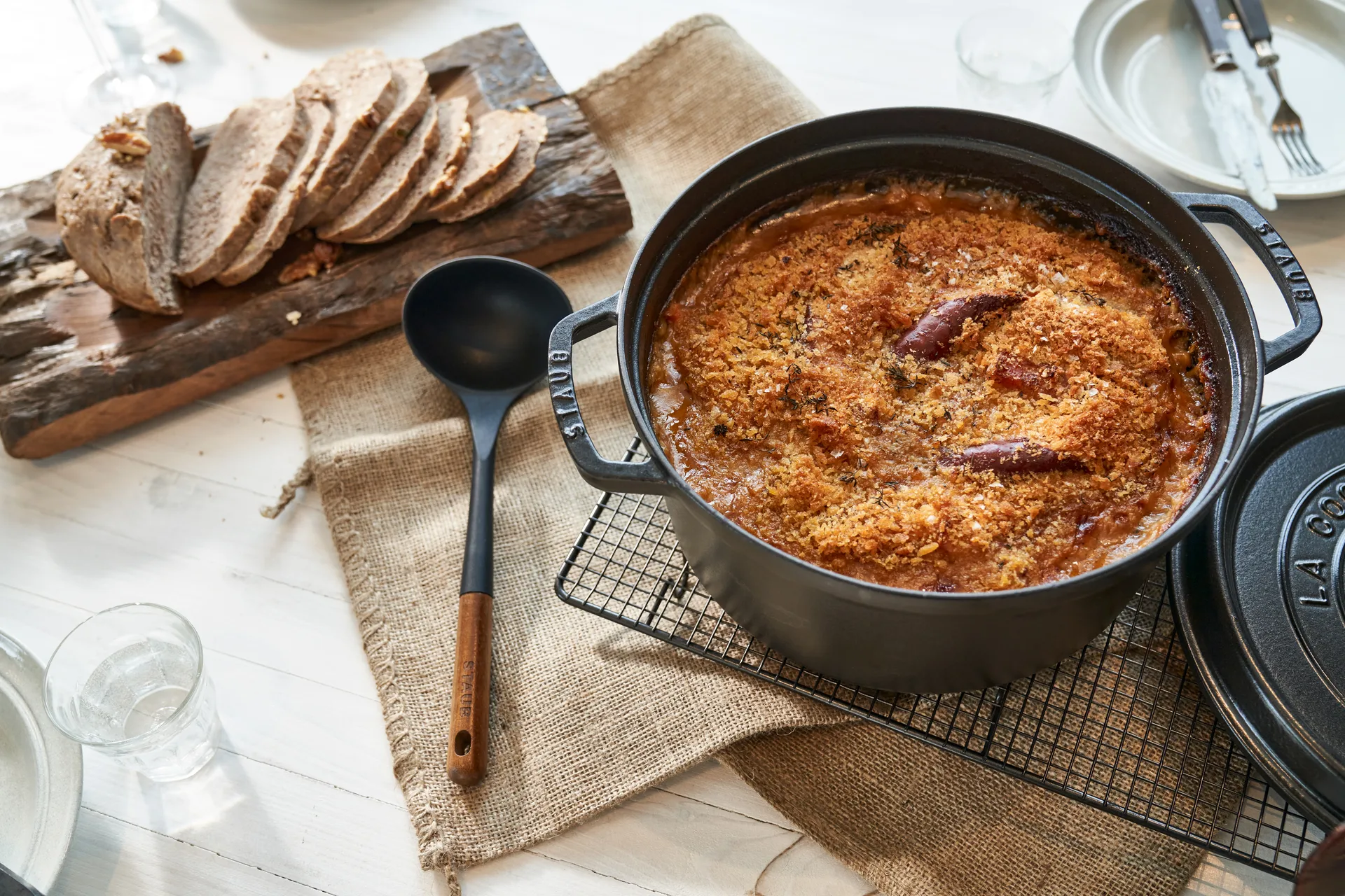 Staub La Cocotte round casserole cast iron 12.6 L, Black STAUB