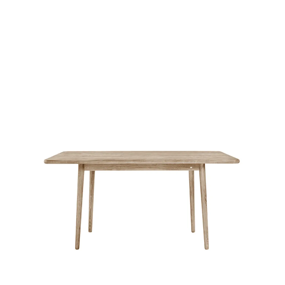 Miss Holly dining table. 175x82 cm, Oak light matt lacquer Stolab