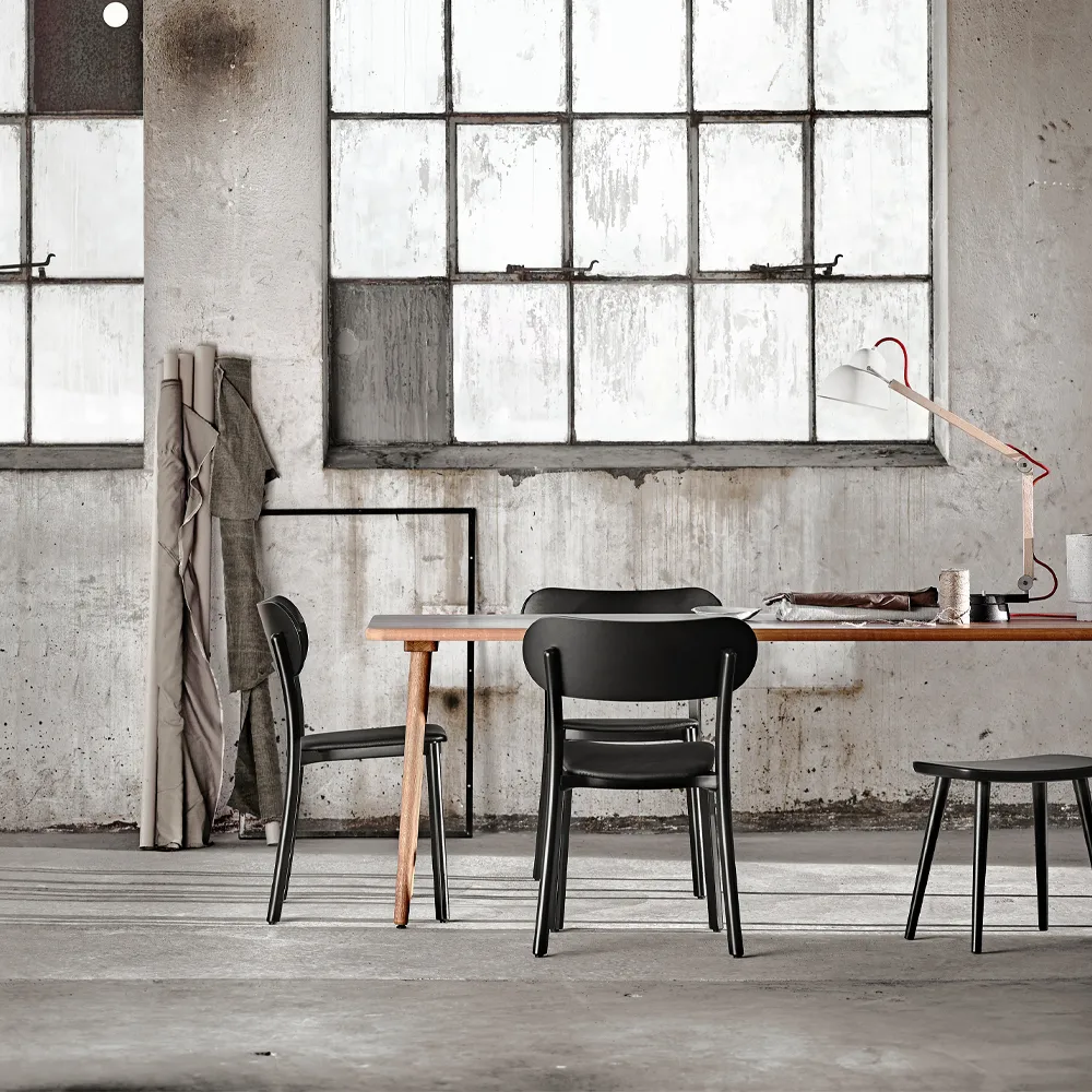 Miss Tailor dining table 90x90x73 cm, Oak natural oil Stolab