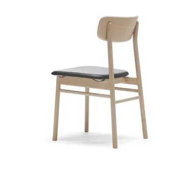 Prima Vista chair light matte lacquered oak - Leather Elmosoft 99001 black - Stolab