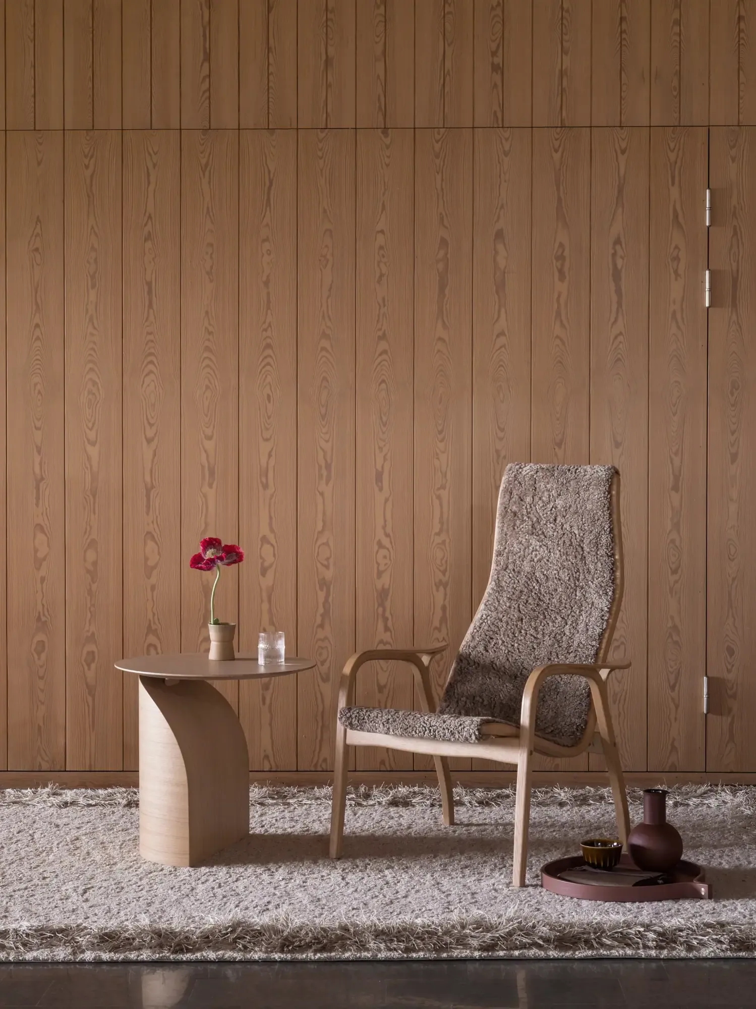 Lamino armchair, Sheepskin Charcoal-lacquered walnut Swedese