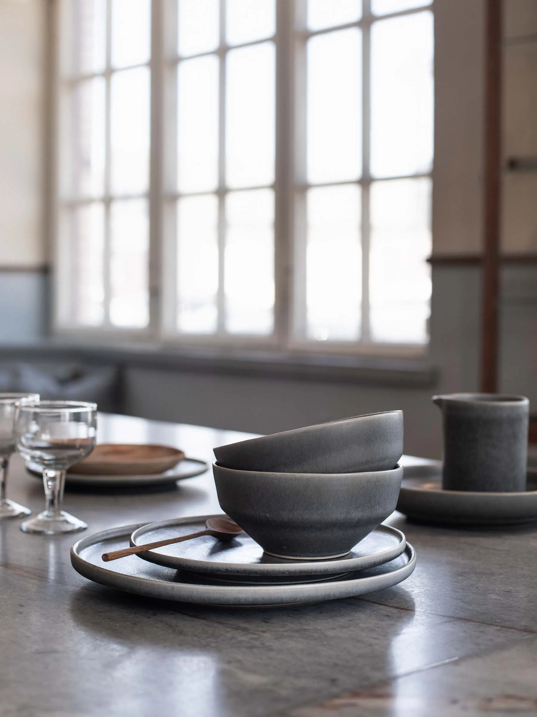 Centro dinner plate Ø28 cm, Soft grey Tell Me More