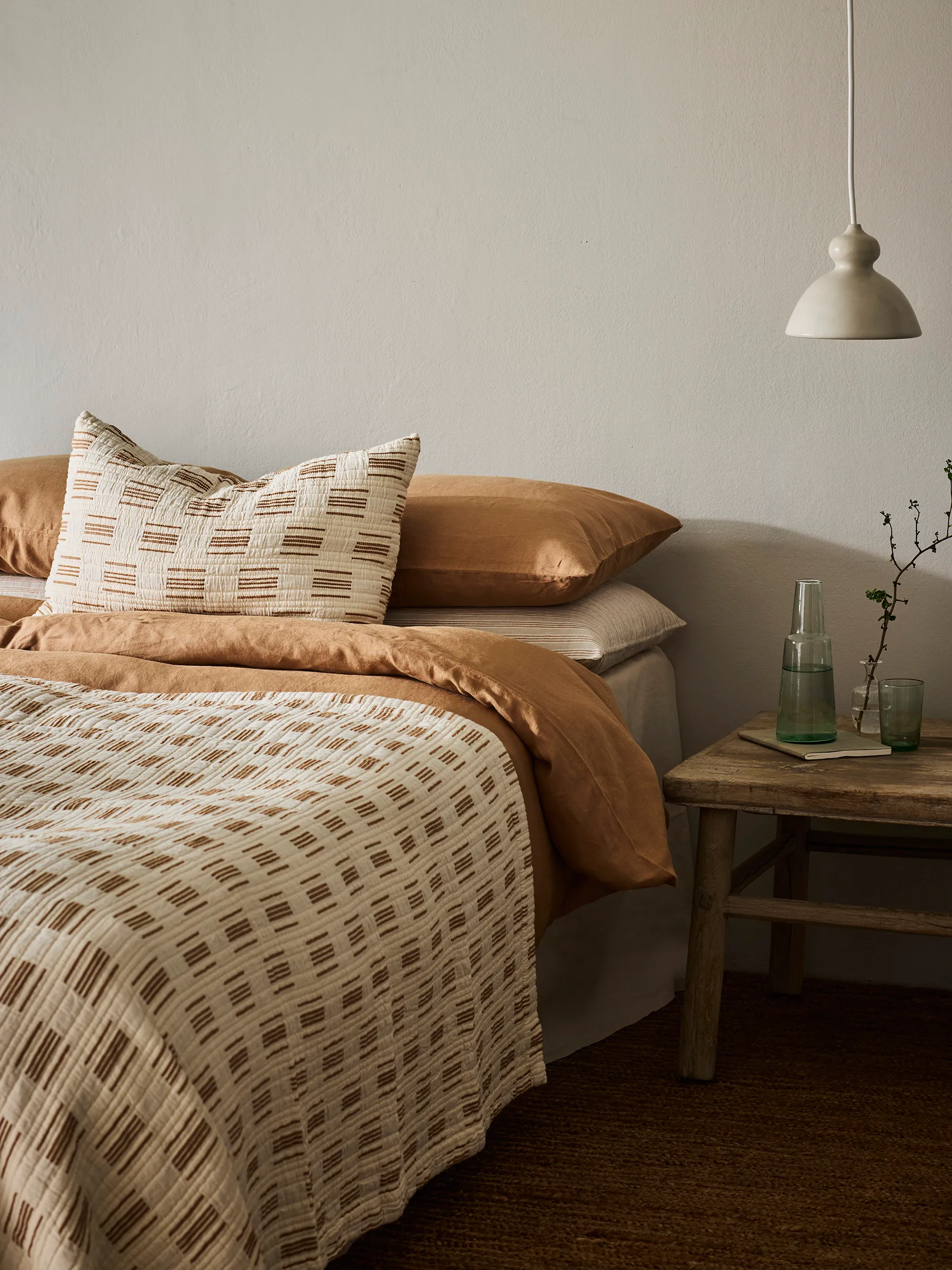 Julien bedspread 180x260 cm, Off-white-rust red Tell Me More