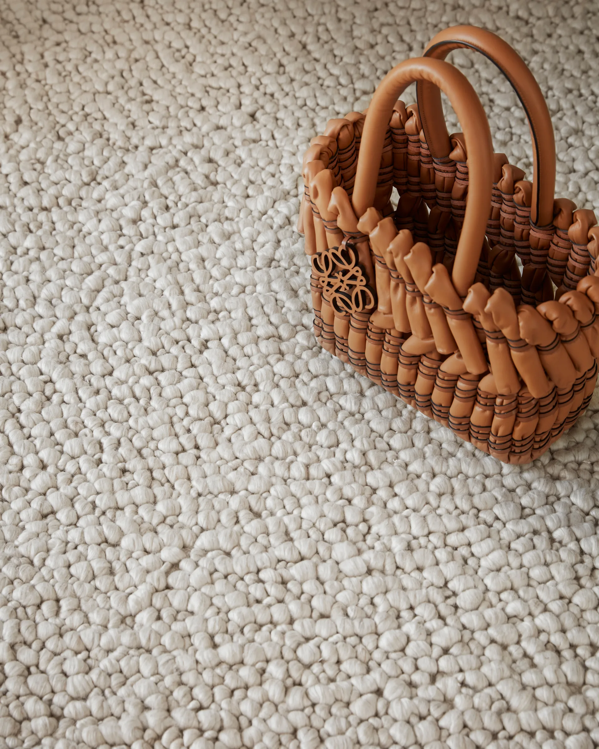 Andersdotter wool rug 250x350 cm, Beige-off white Tinted