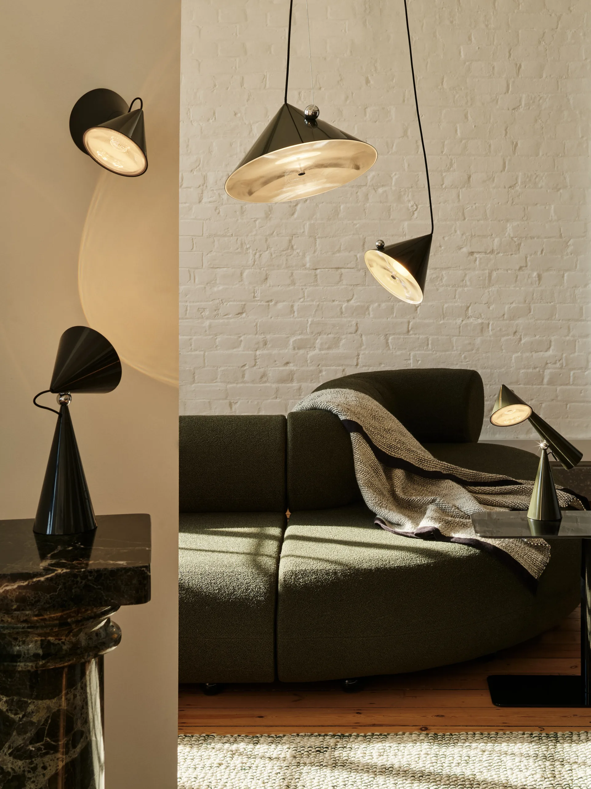 Pose Surface wall lamp, Kelp Tom Dixon
