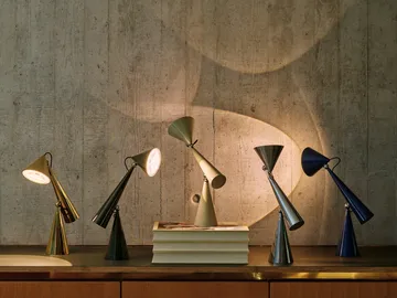 Pose Task LED table lamp - Gold - Tom Dixon