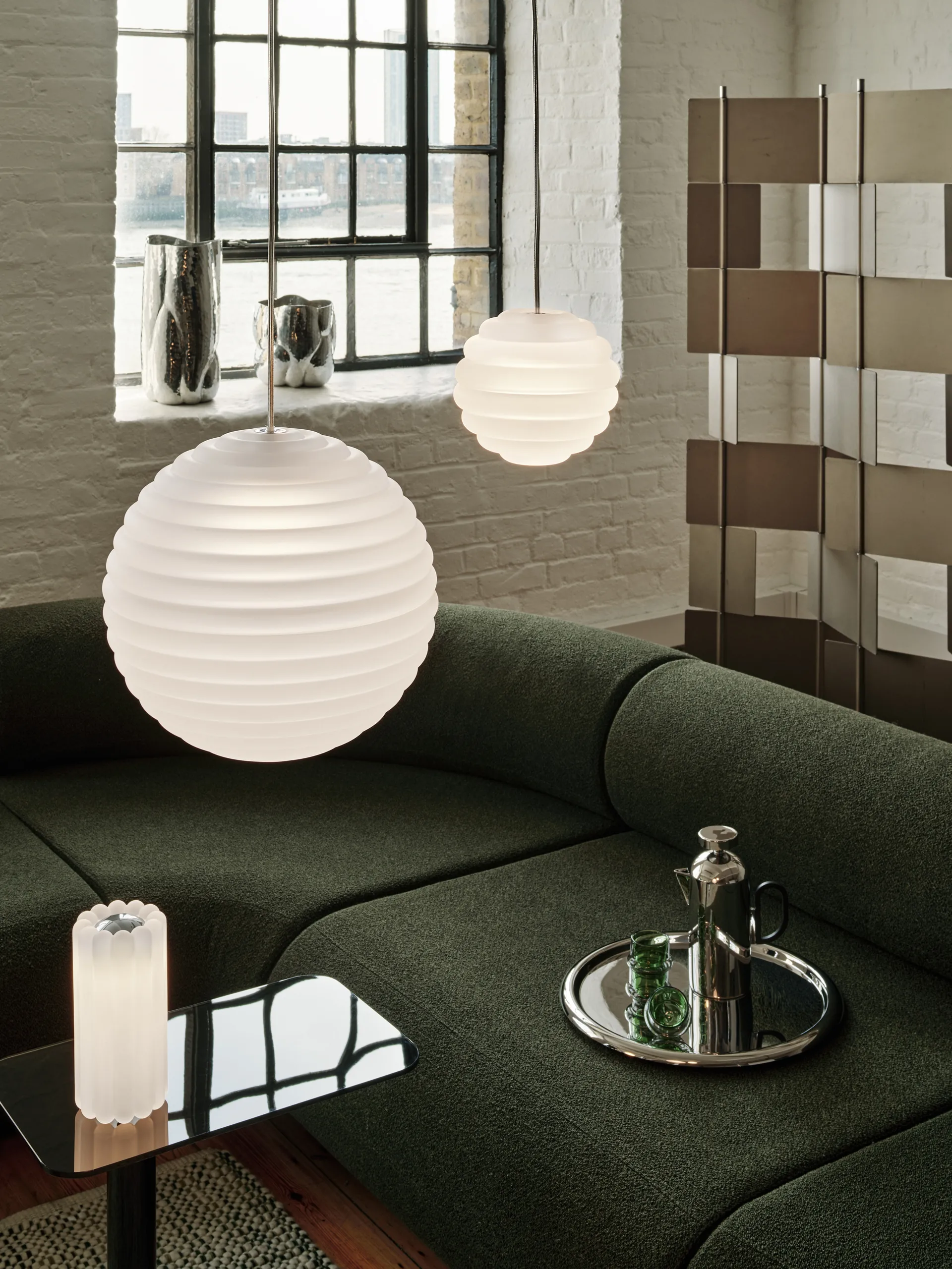 Press Sphere pendant LED Ø30 cm, Frosted Tom Dixon