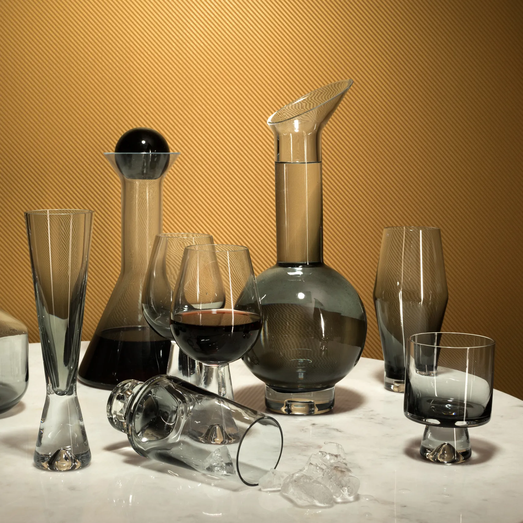 Tank wine glass 2-pack, black Tom Dixon