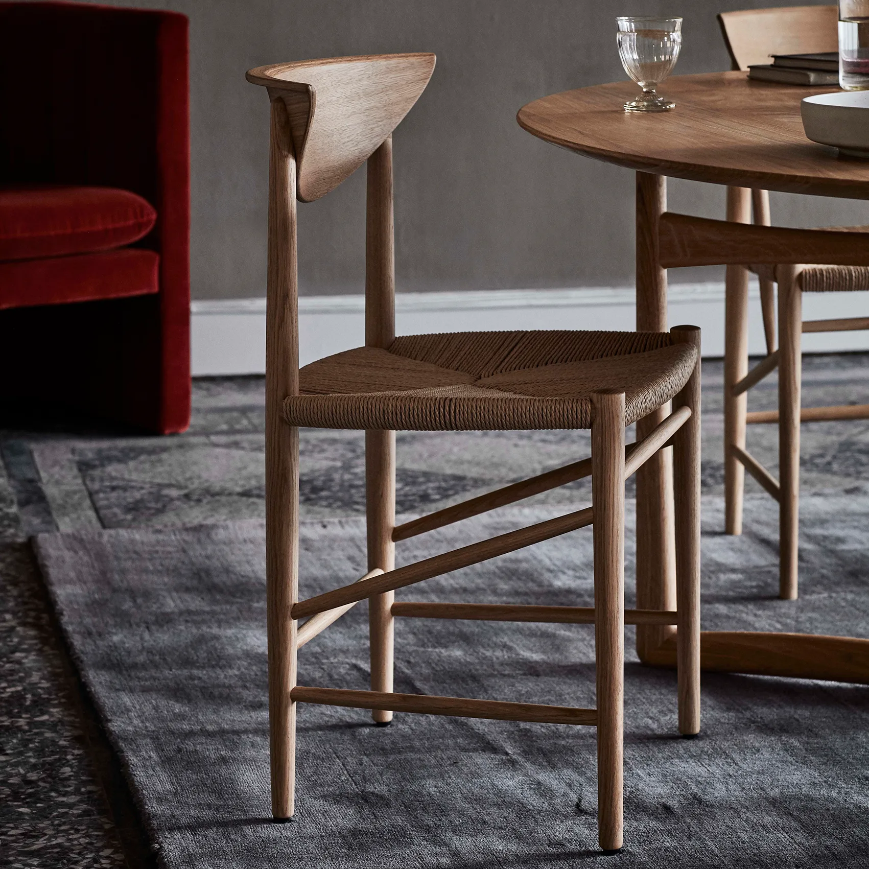Drawn chair HM3, White oiled oak &Tradition
