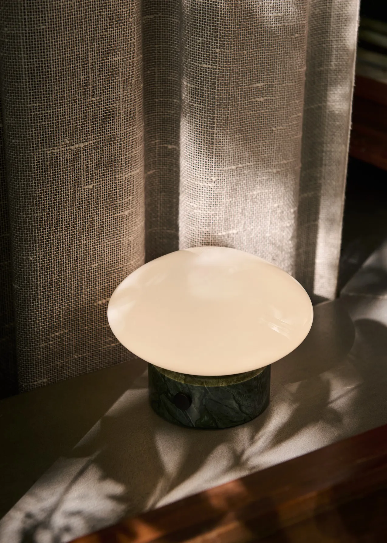 Mist AP21 portable lamp 12 cm, Verde Guatemala-opal glass &Tradition