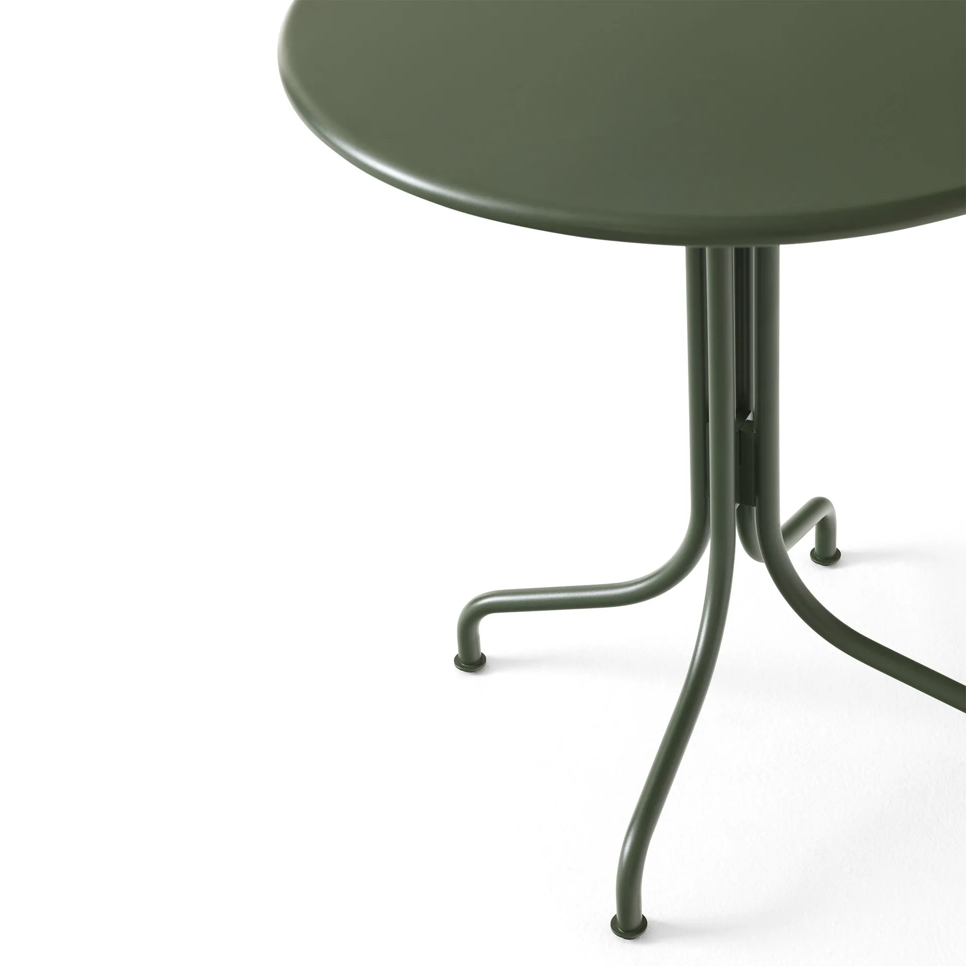 Thorvald SC96 coffee table Ø70 cm, Bronze green &Tradition