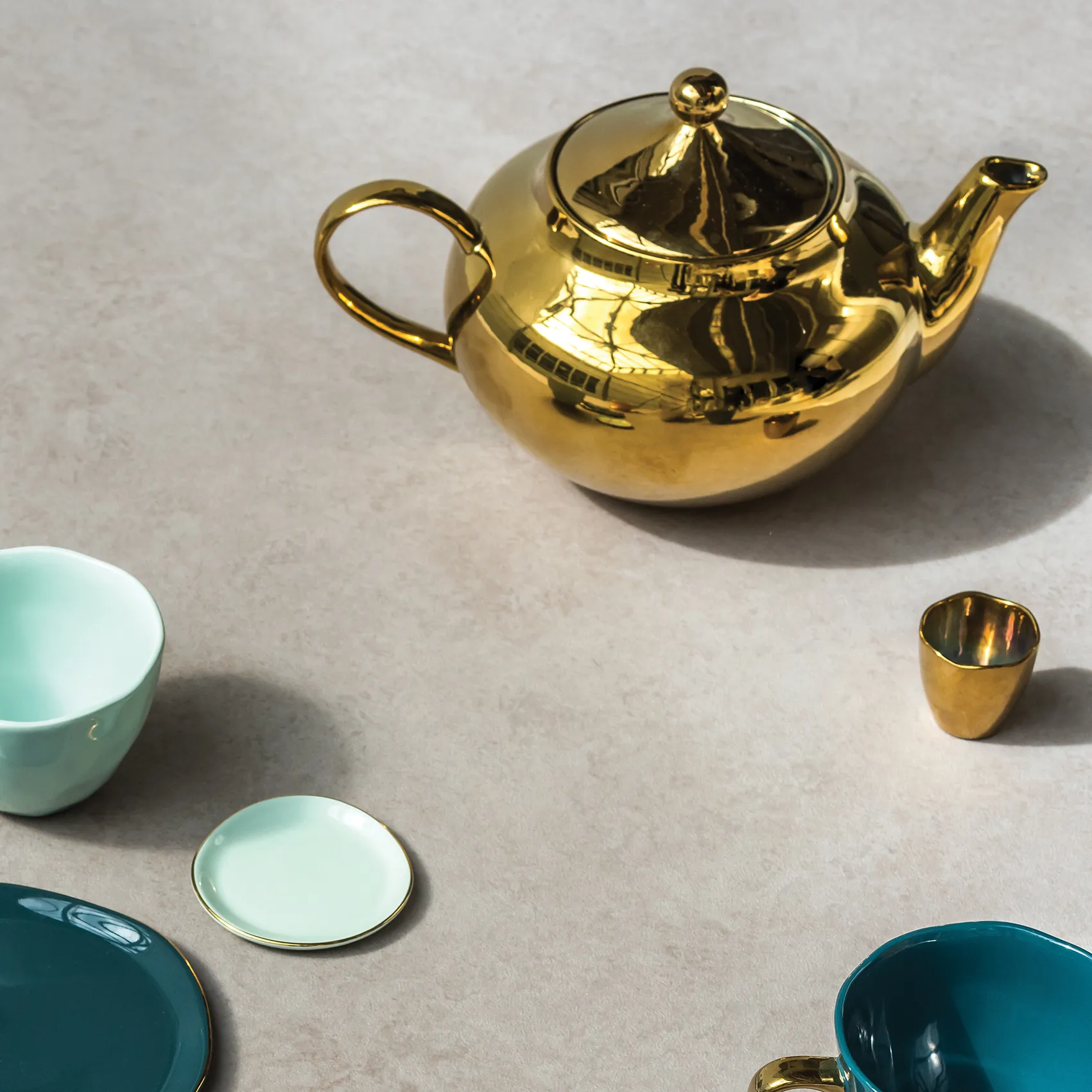 Good Morning teapot 1,2 L, gold-coloured URBAN NATURE CULTURE