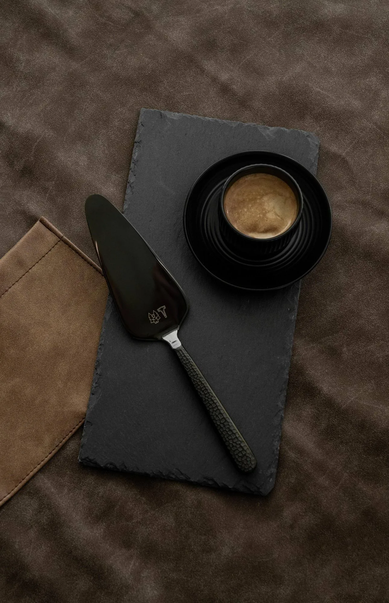 Frost cake server, Black, 24 cm Vargen & Thor