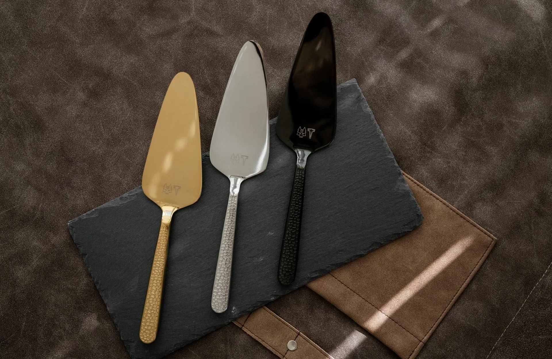 Frost cake server, Black, 24 cm Vargen & Thor