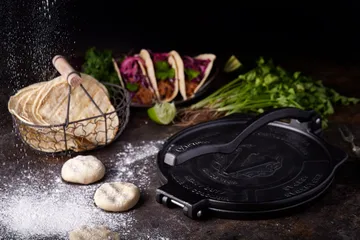 Heavy duty tortilla press Ø25 cm - Black - Victoria