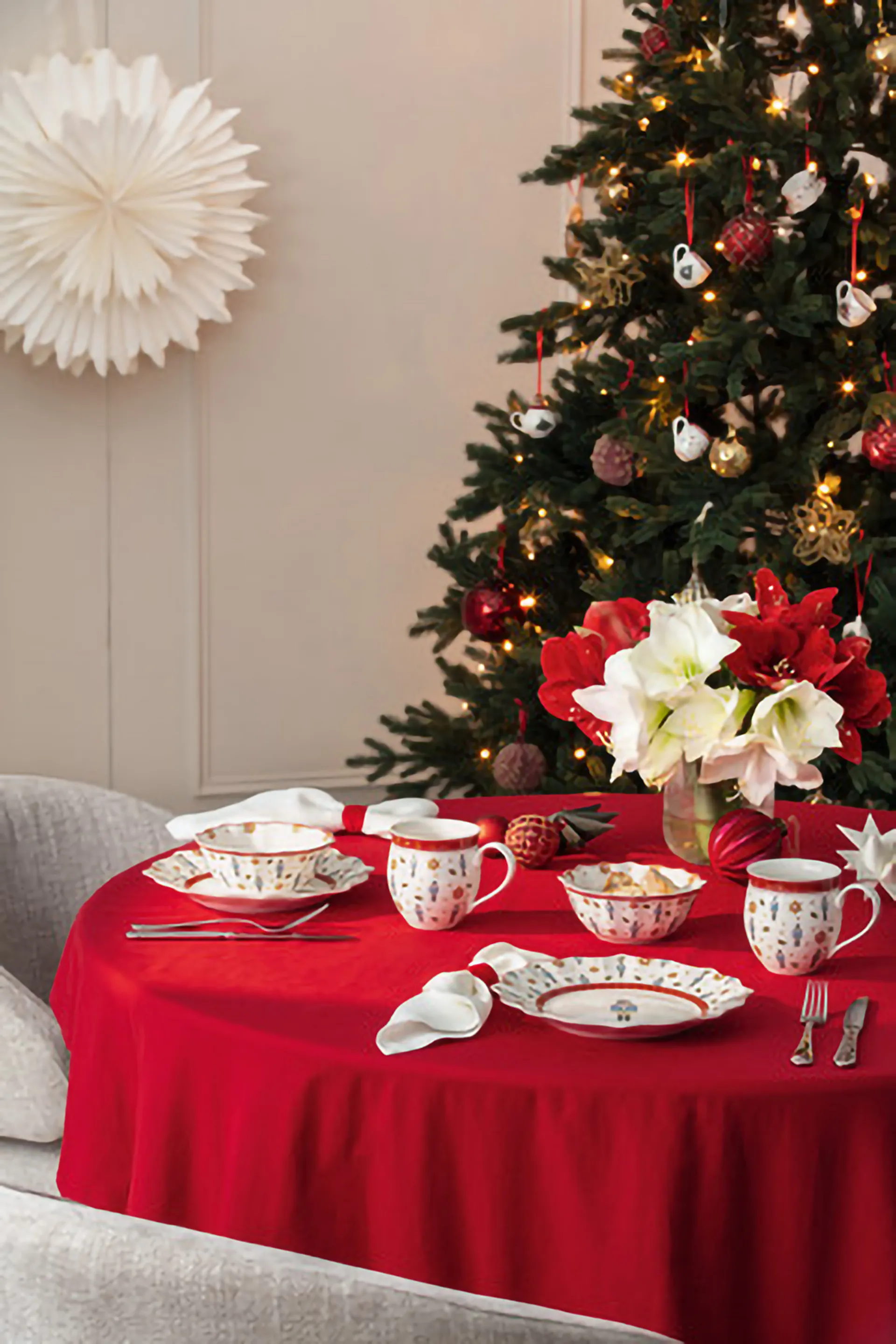 Toy's Delight bowl 4 pieces, White-red Villeroy & Boch