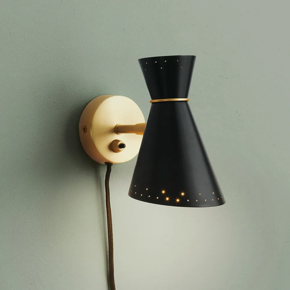 Bloom wall lamp, Black noir/warm white, stripe Warm Nordic