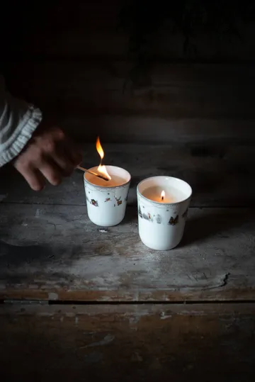 Julemorgen Story scented candle - Cinnamon & orange 240 g - Wik & Walsøe