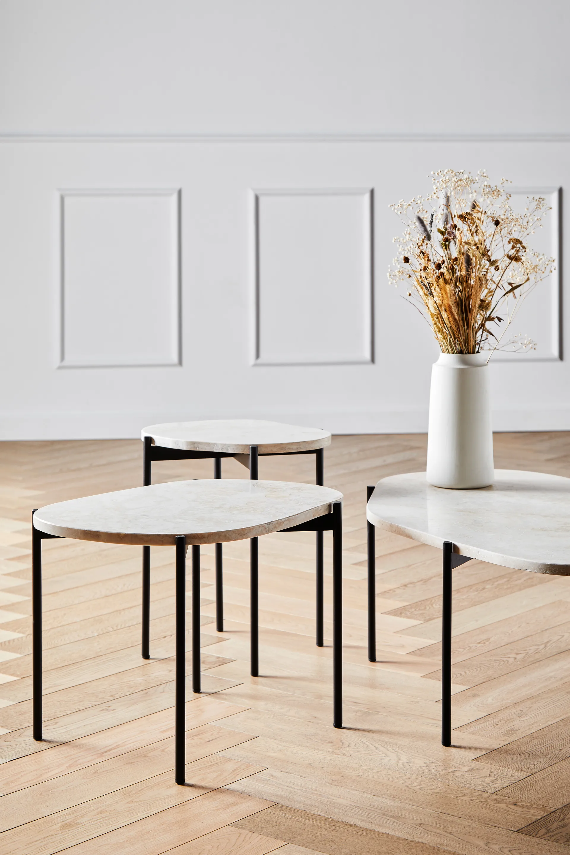 La Terra occasional table. medium, Ivory Woud