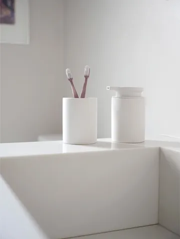 Karma toothbrush mug - White - Zone Denmark