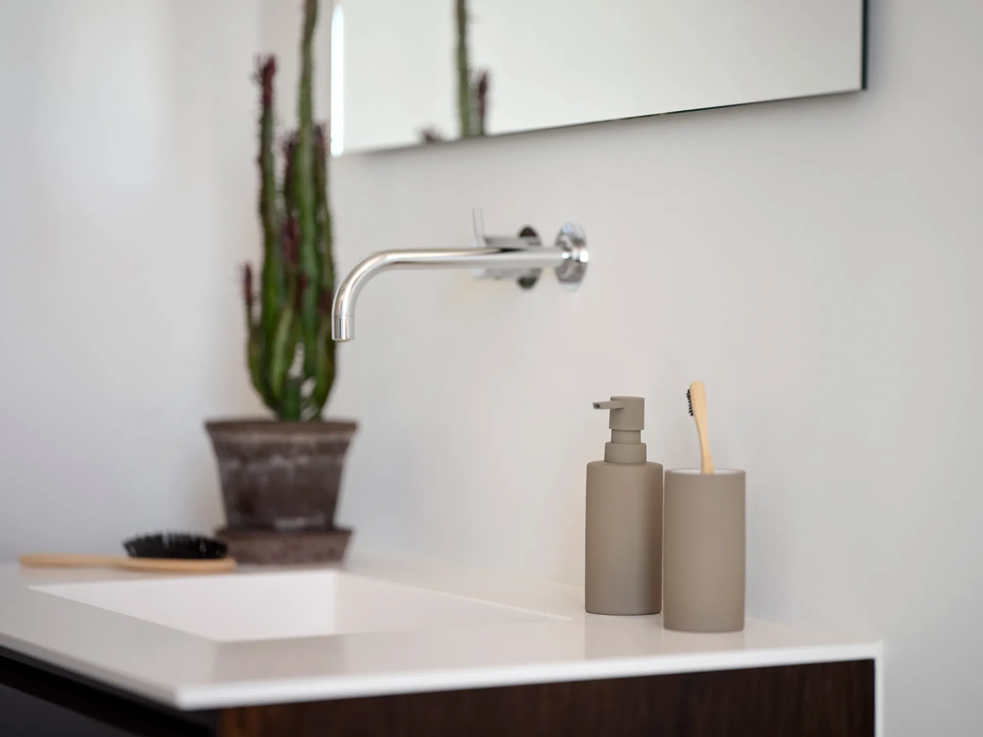 Solo toothbrush mug, Taupe Zone Denmark