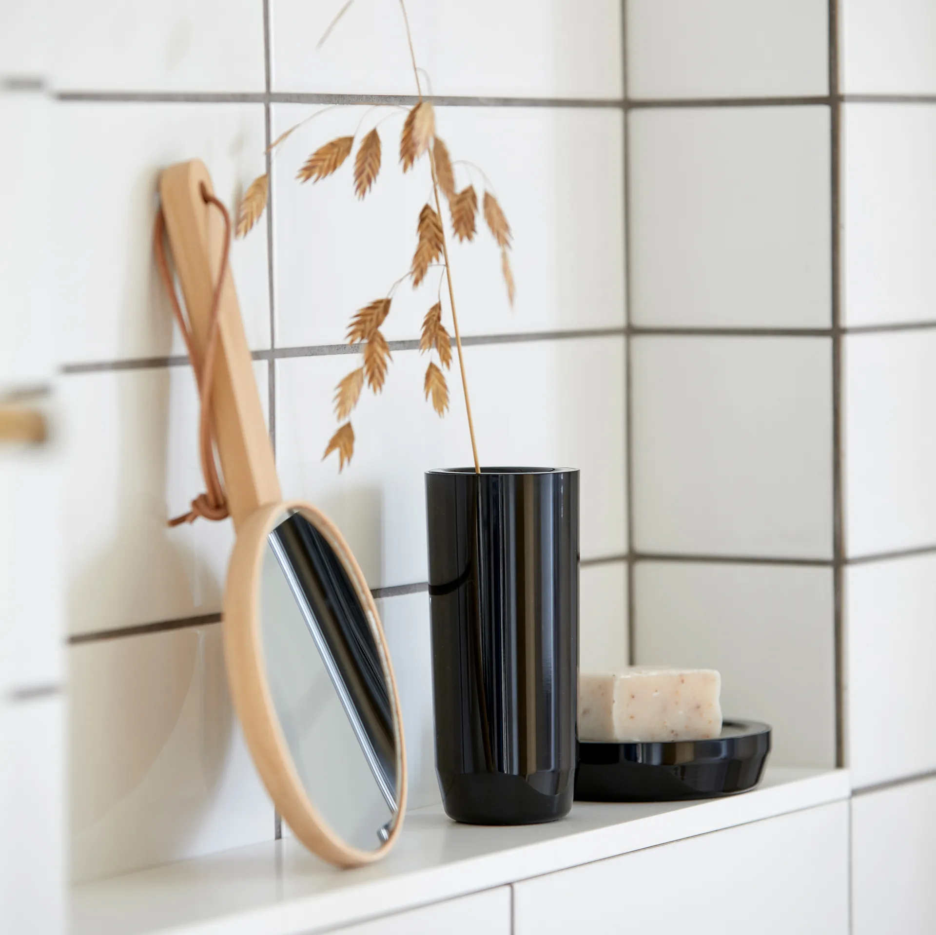 Zone Suii toothbrush mug 14 cm, black Zone Denmark